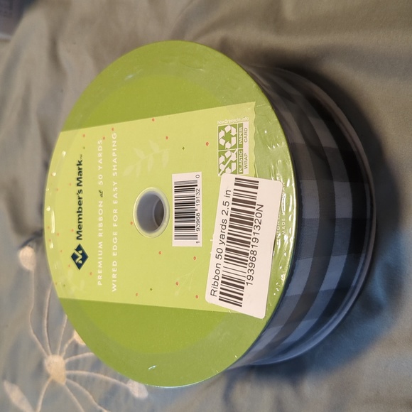 Member's Mark 2.5 inch Wired Edge Plaid Ribbon - 50 yards - Picture 3 of 3
